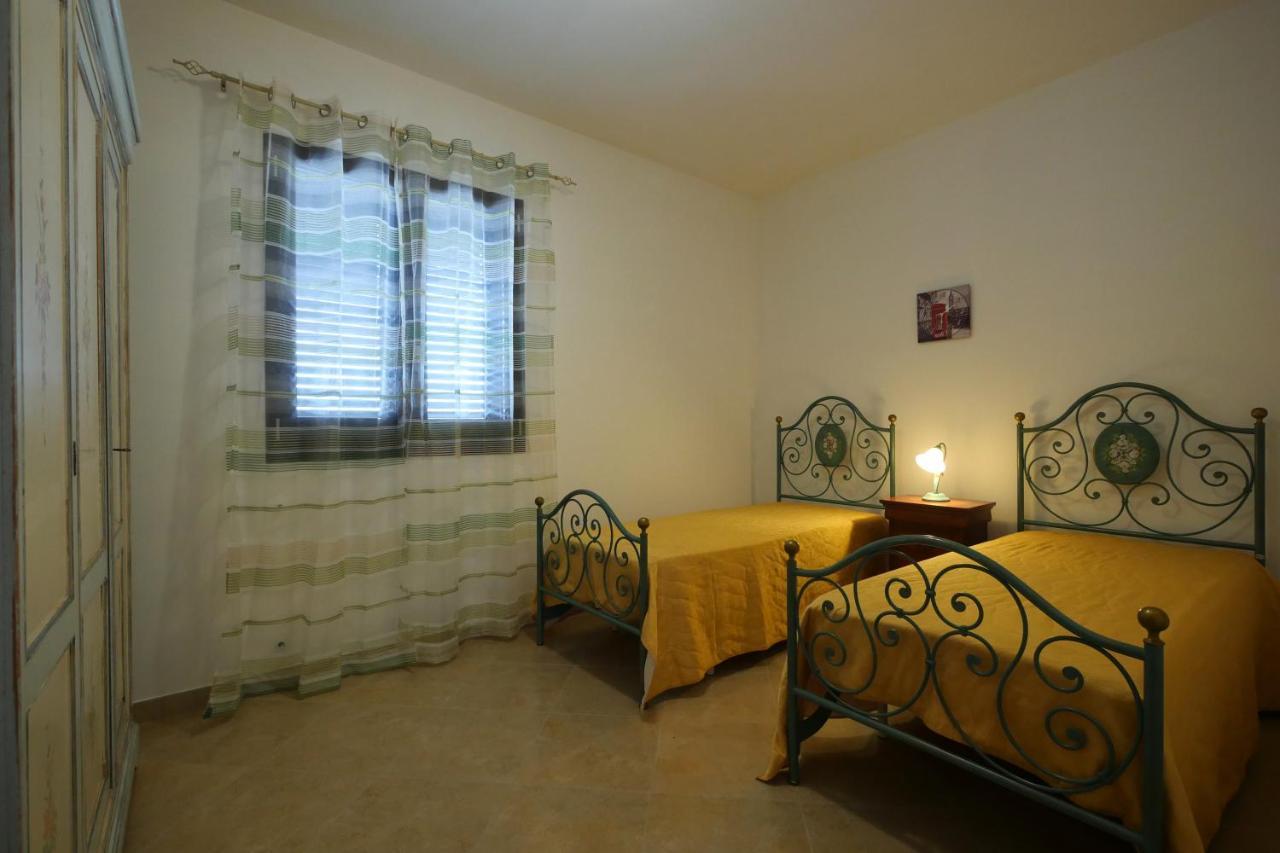 Villa Chiara Leverano Bagian luar foto