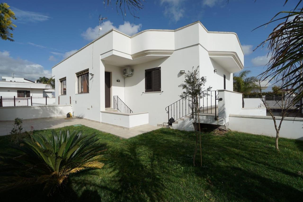 Villa Chiara Leverano Bagian luar foto